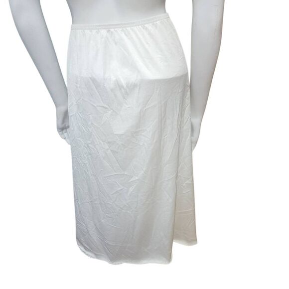 Vassarette White Slip Skirt (L) - Picture 4 of 5